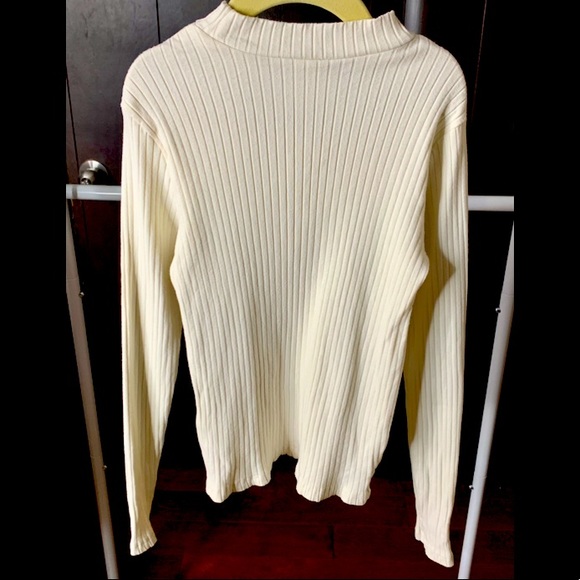 GREAT CONDITION - Zara Ribbed Turtleneck in Off White, Size 10 - Picture 2 of 3
